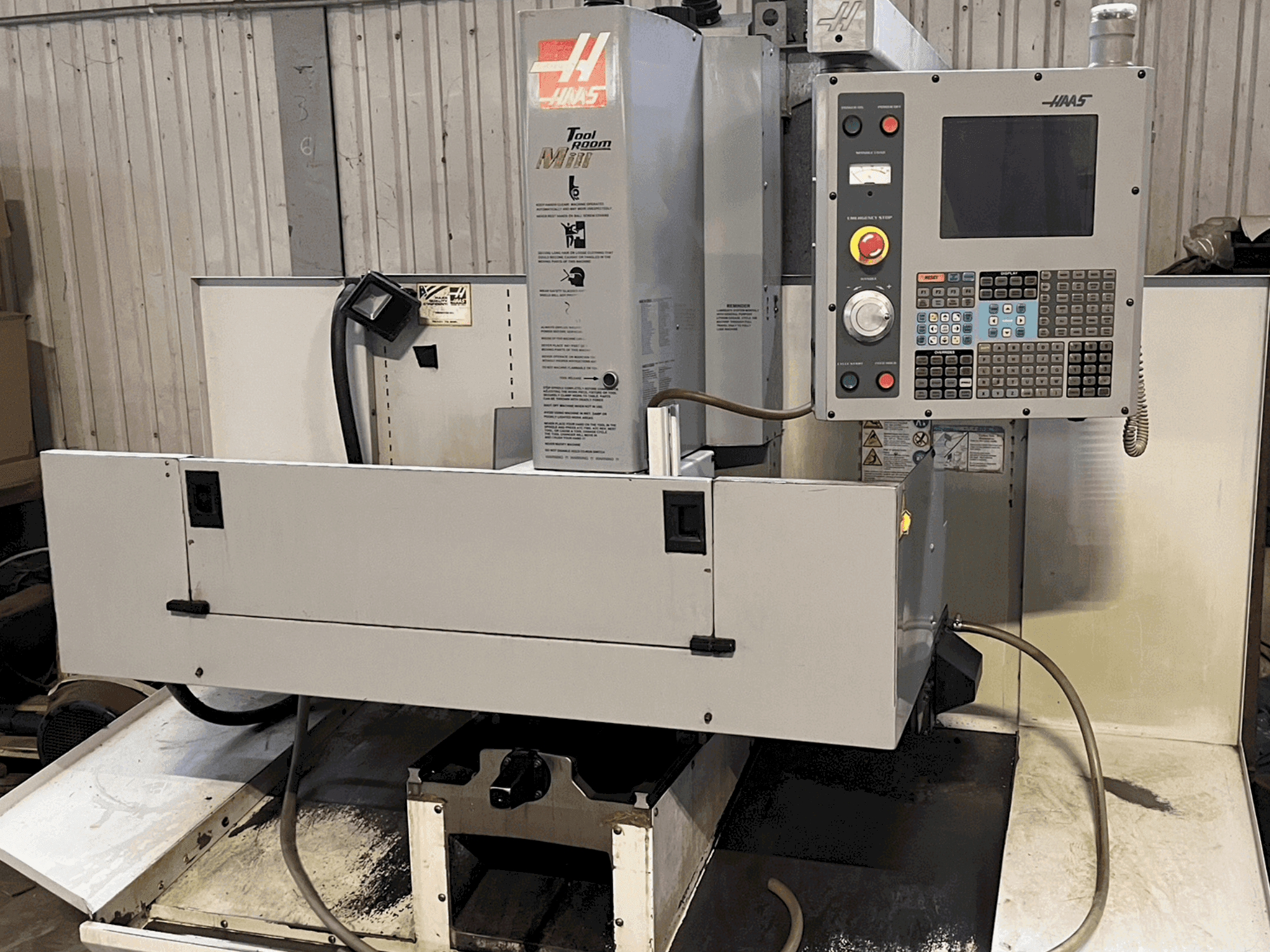 Вид станка HAAS TM-2HE  спереди