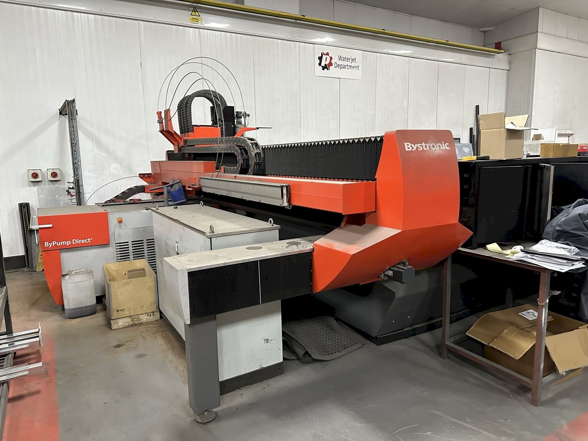 Вид станка Bystronic Byjet Flex 6030 Waterjet  спереди