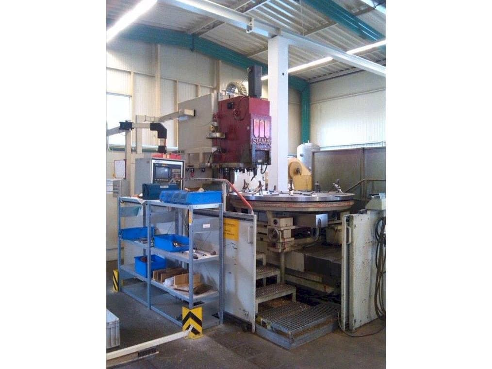 Вид станка STAMA MC 430- GÜ спереди