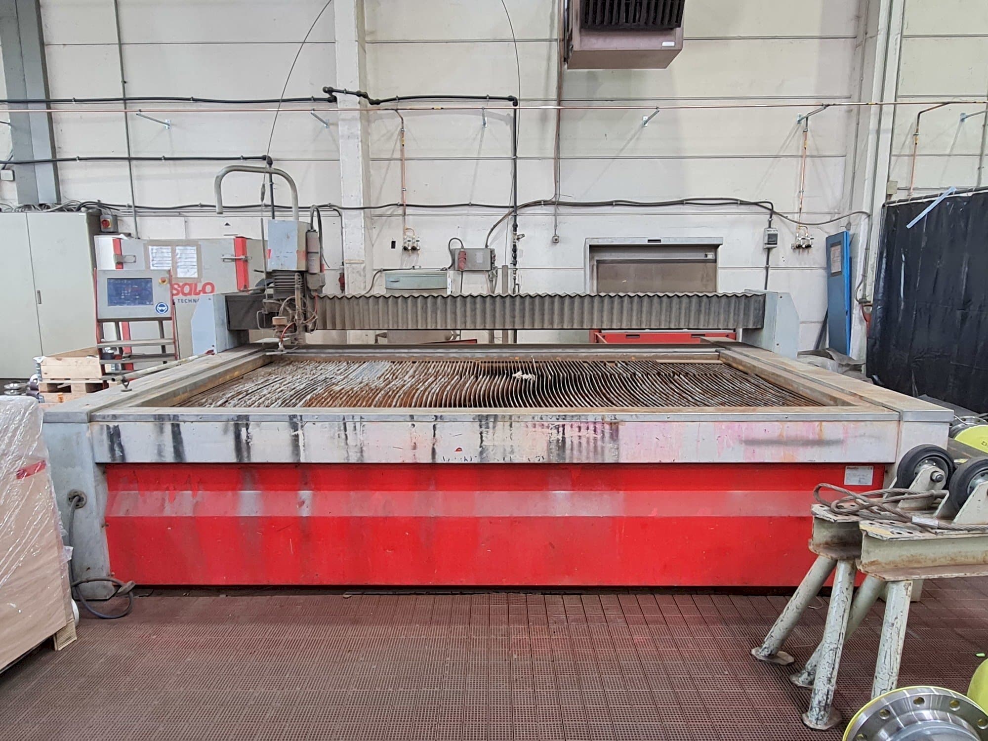 Вид станка Resato R-LCM 3015-1 спереди