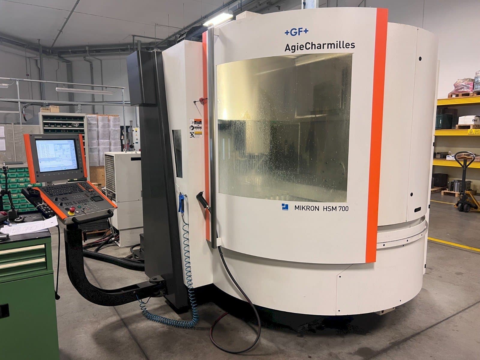 Вид станка AgieCharmilles MIKRON HSM 700 спереди