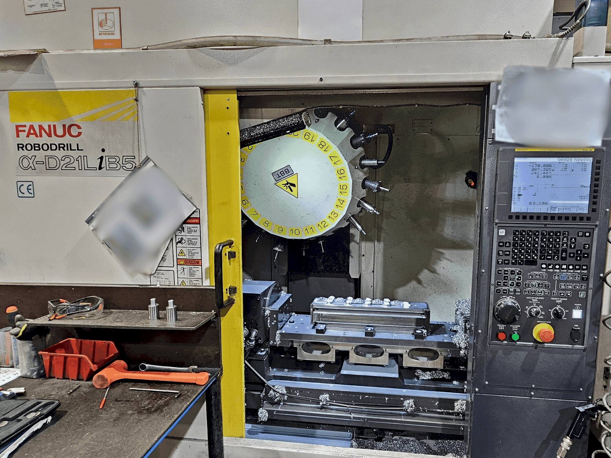 Вид станка FANUC Robodrill α-D21L iB 5 спереди