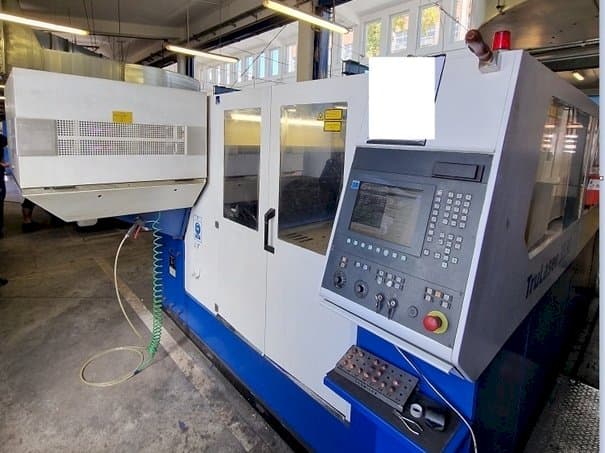 Вид станка Trumpf TRULASER 3030 спереди