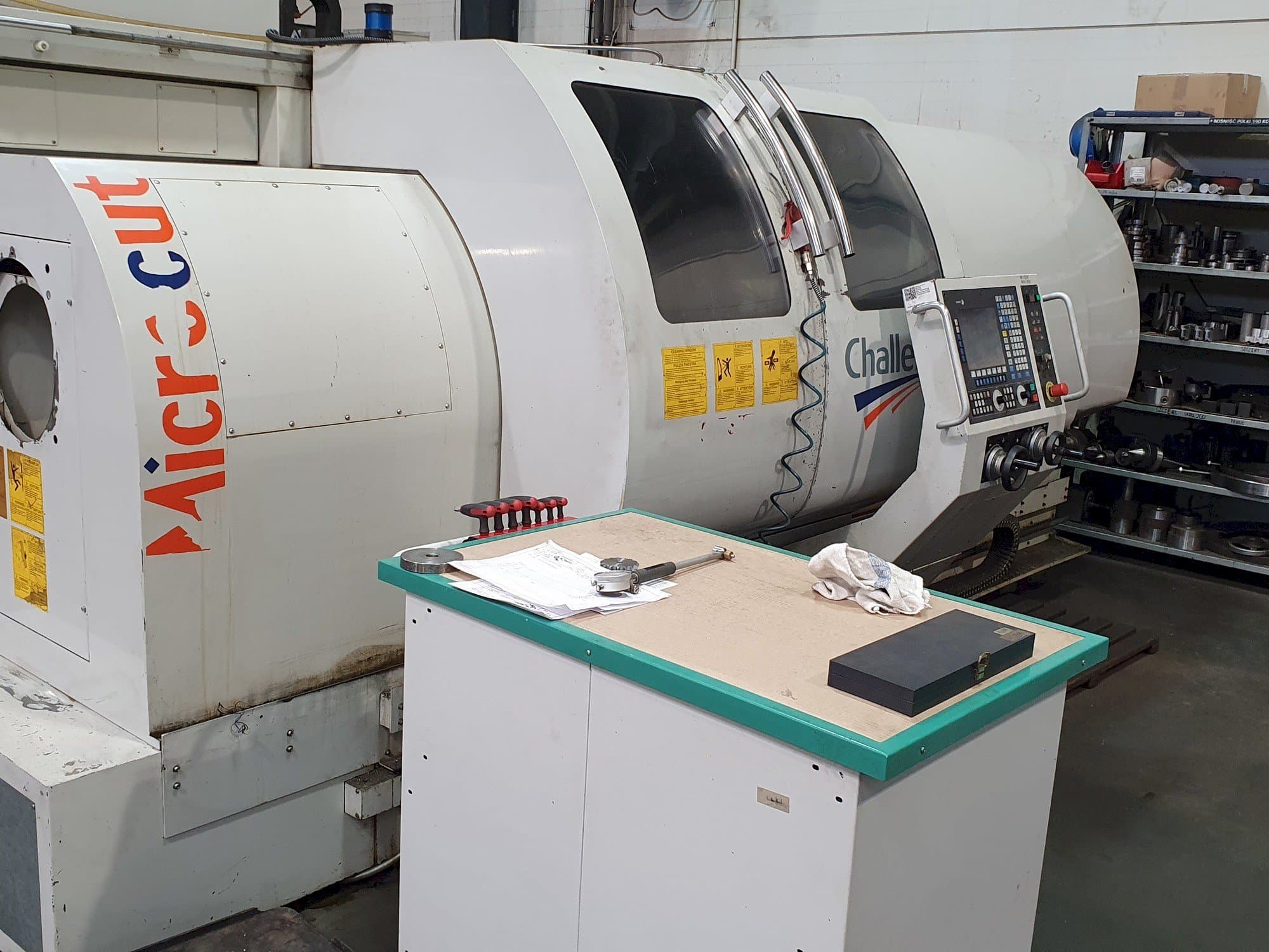 Вид станка MICROCUT BNC-2280X спереди