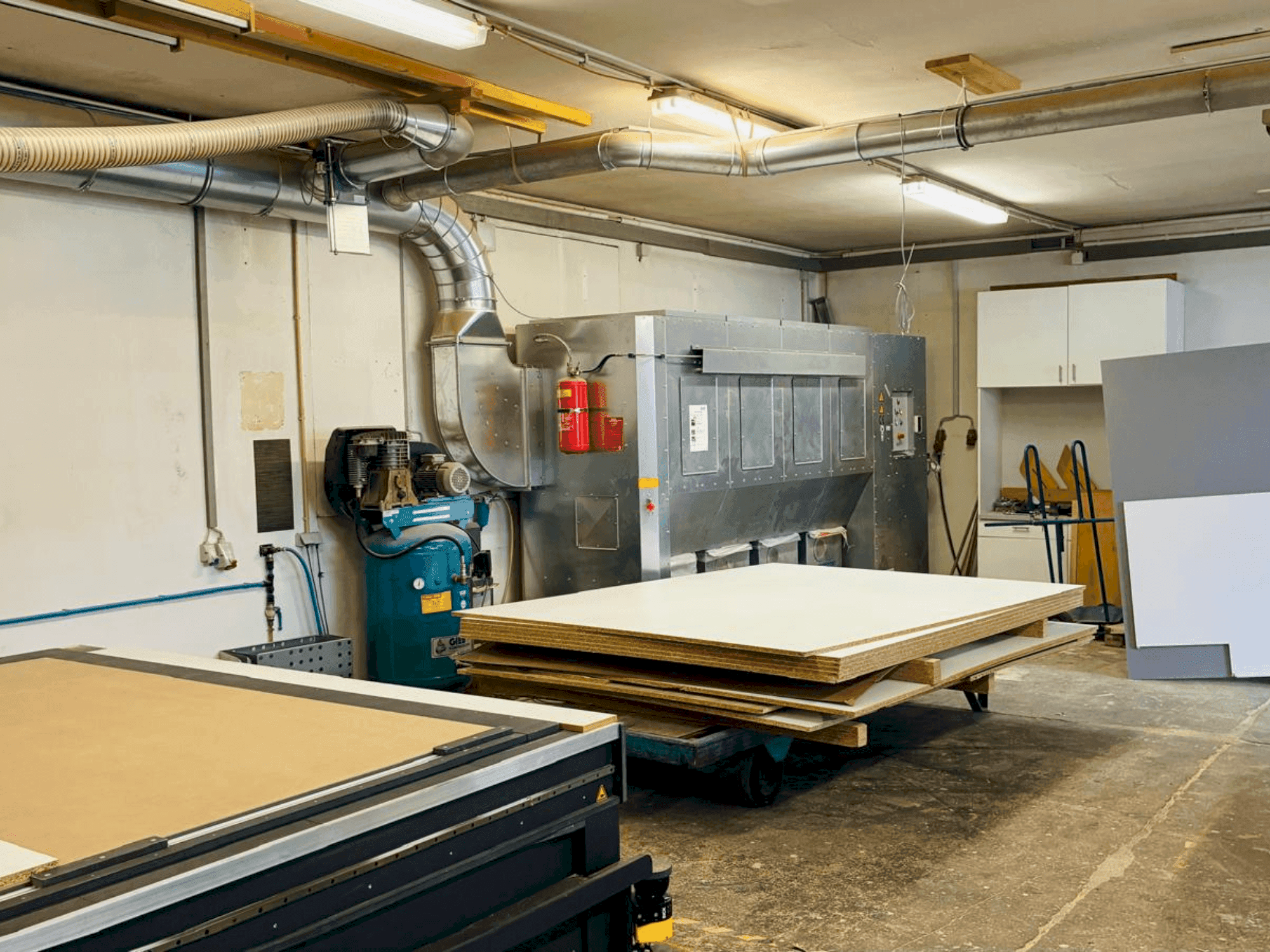 Вид станка NESTRO NE 350P20 спереди