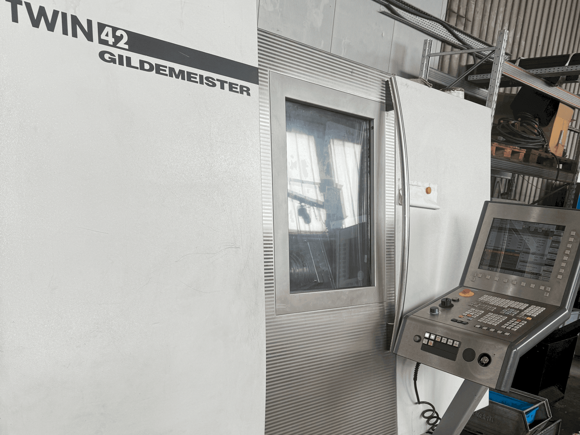 Вид станка Gildemeister Twin 41 спереди