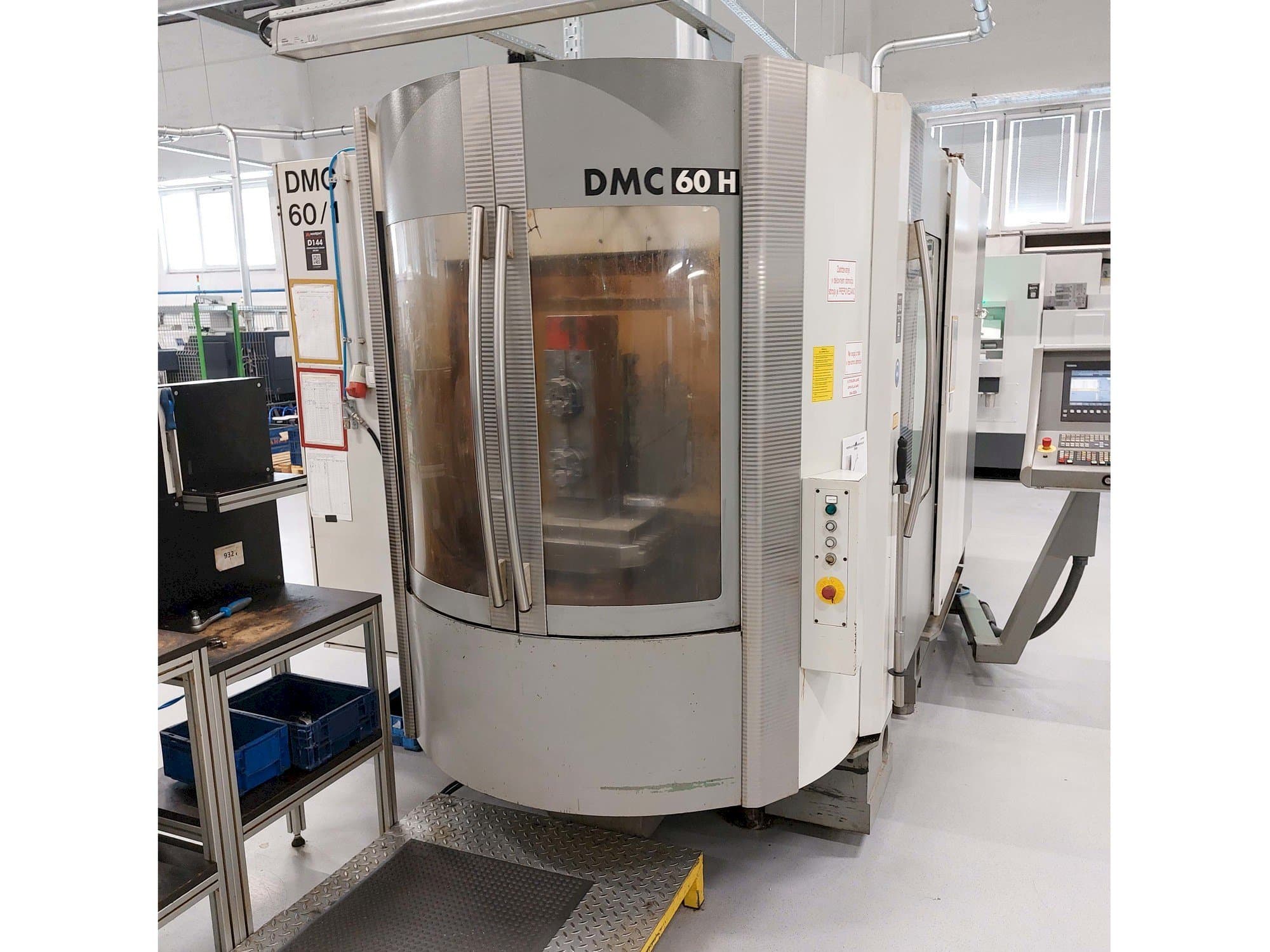 Вид станка DECKEL MAHO DMC 60H спереди