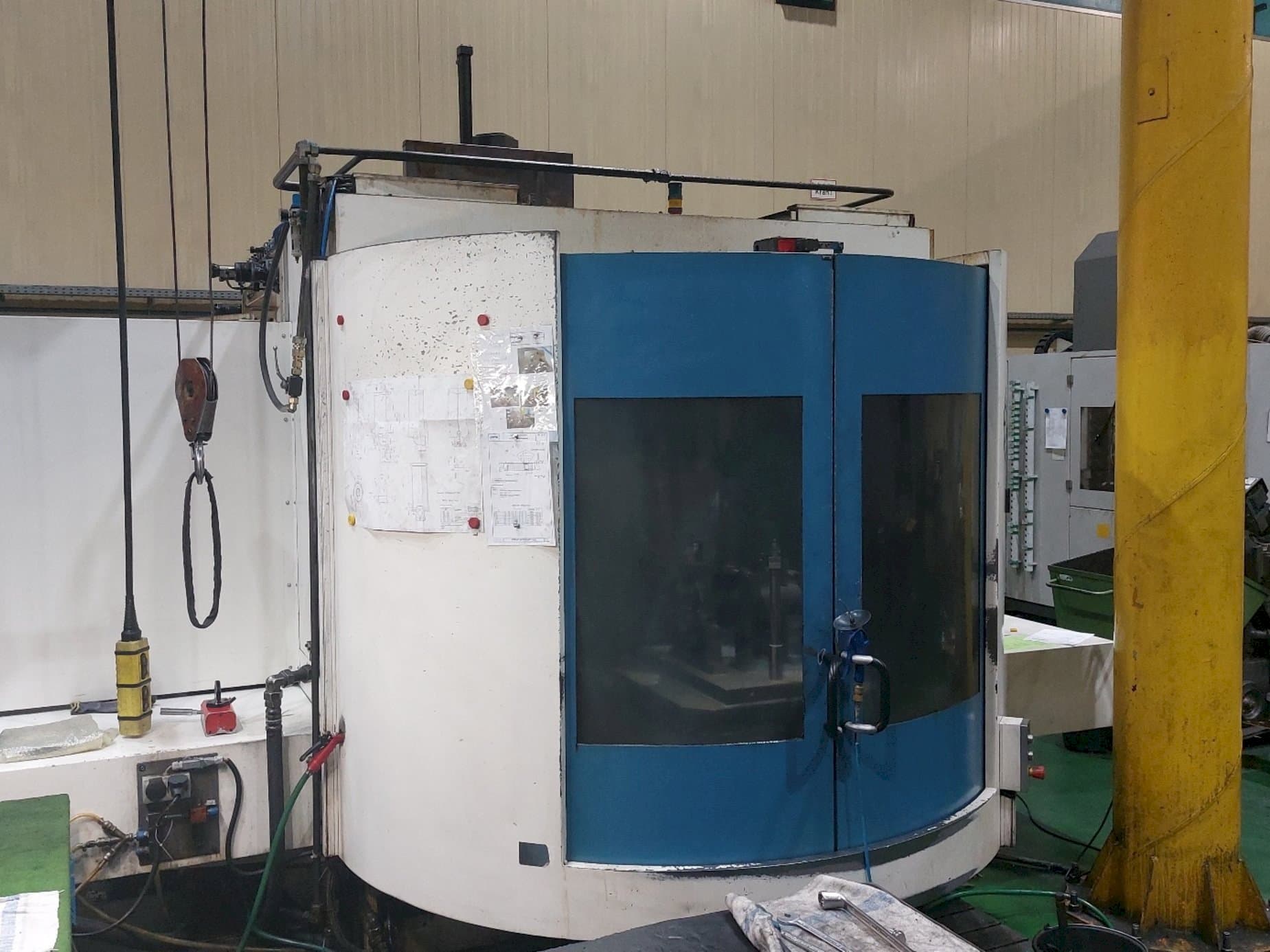 Вид станка Heckert CWK630 спереди