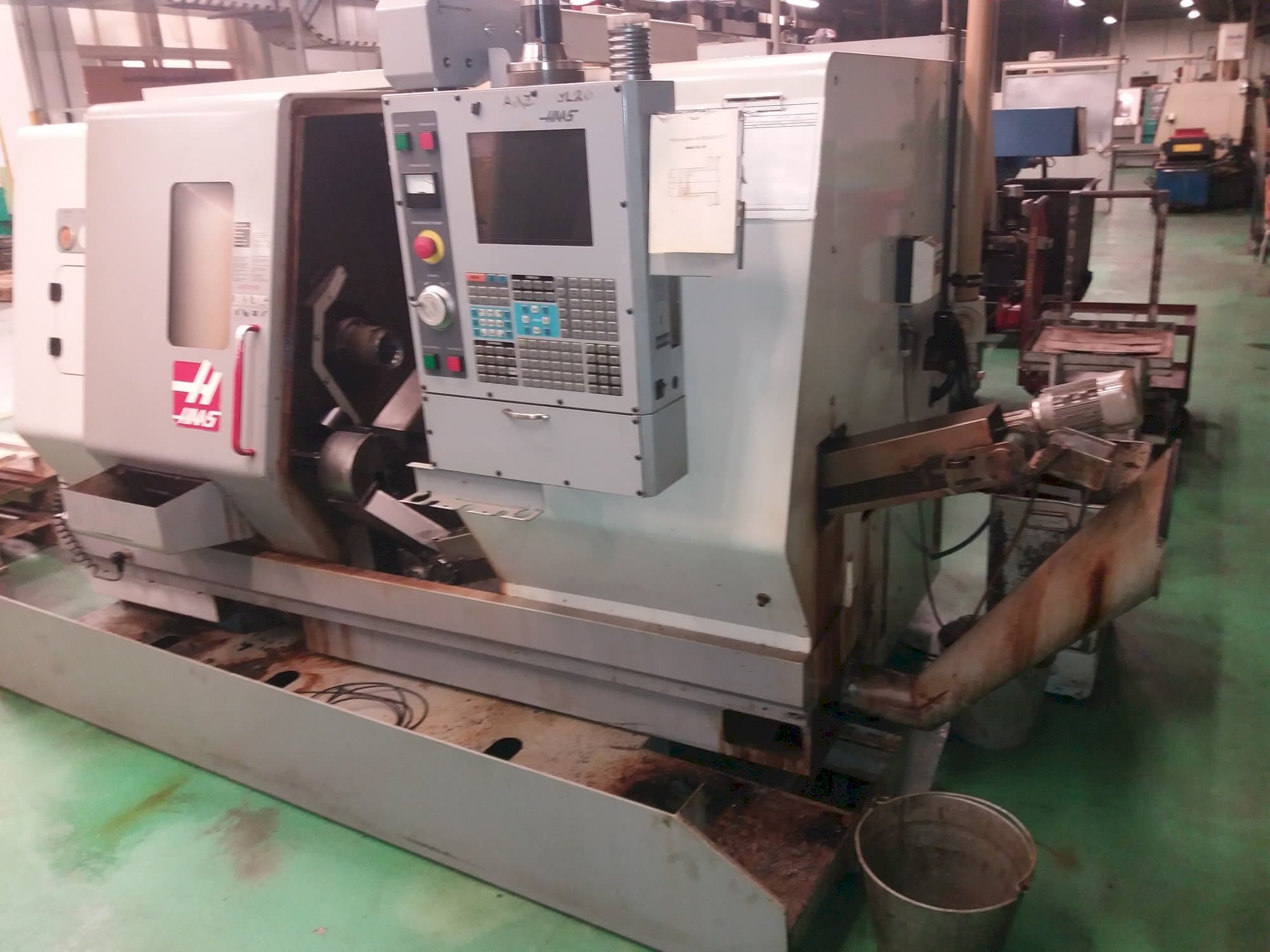 Вид станка HAAS SL-20HE спереди