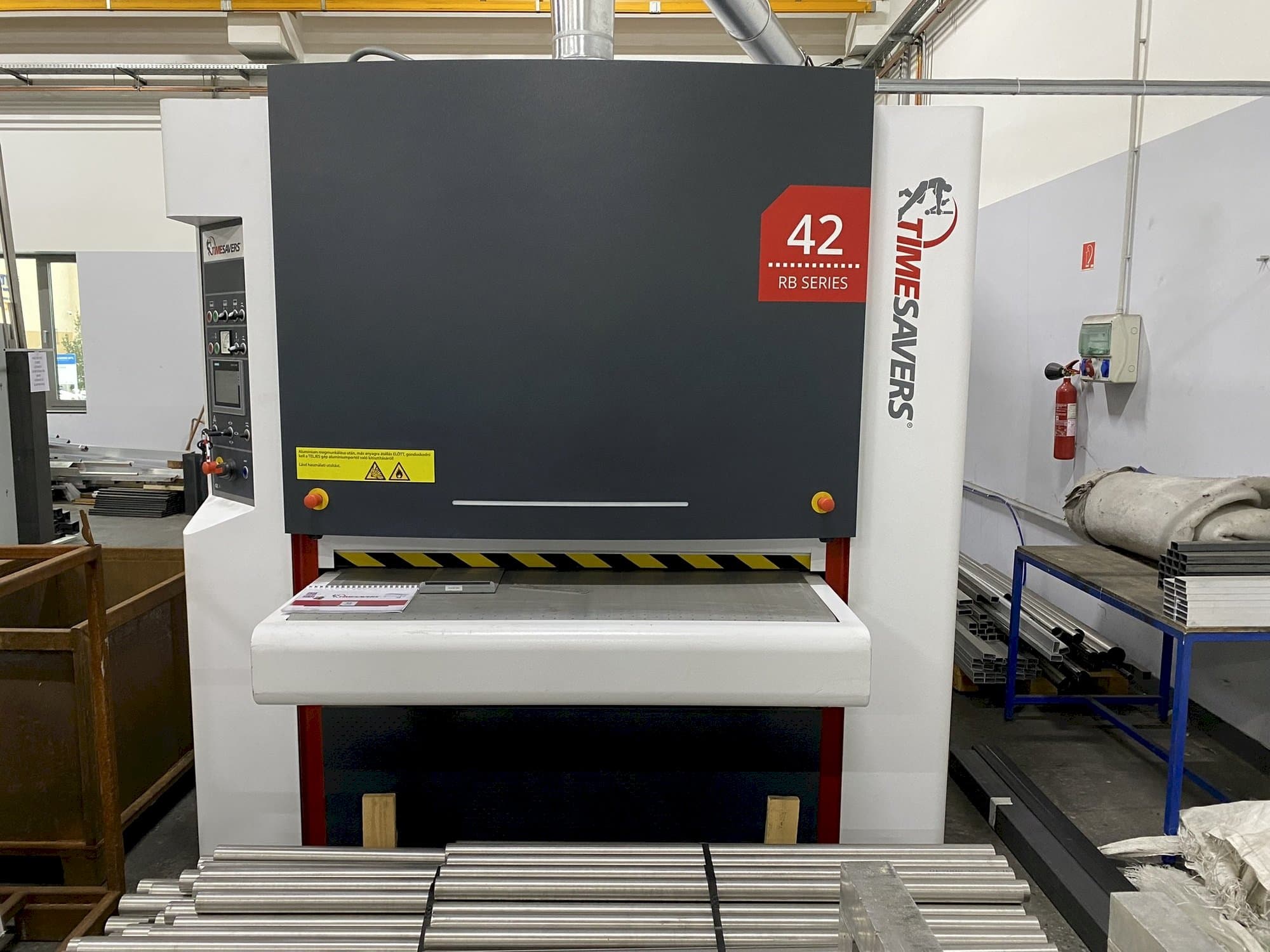 Вид станка TIMESAVERS 42-SERIE-1350-WRB  спереди