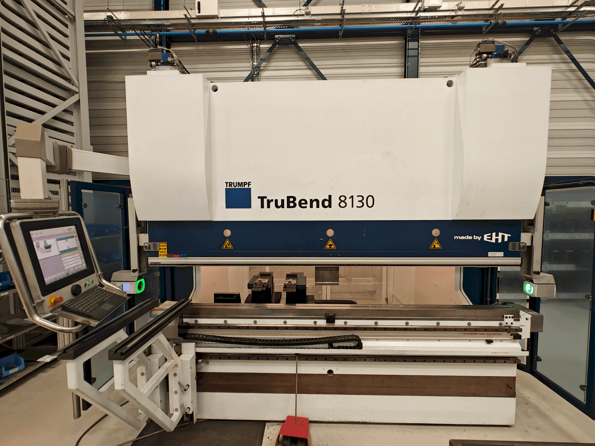Вид станка TRUMPF EHT TruBend 8130-30  спереди