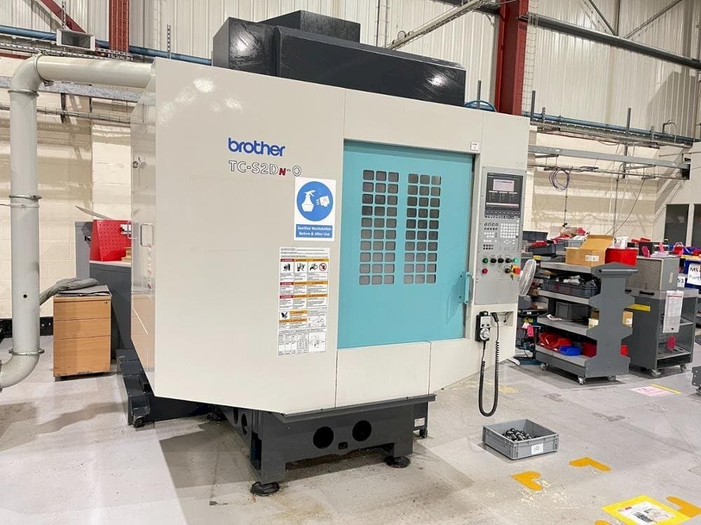 Вид станка Brother TC-S2DN-0 спереди