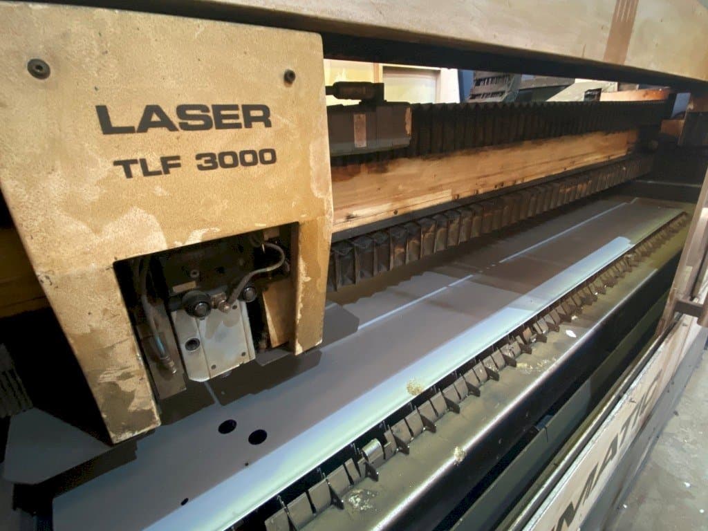 Вид станка Trumpf TRUMATIC L2530 спереди
