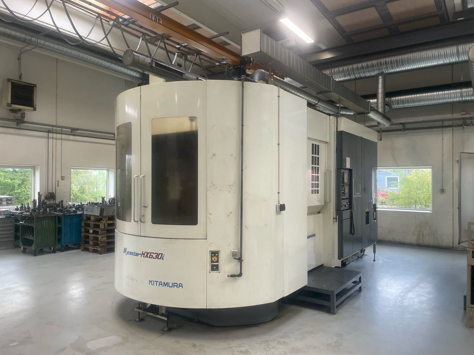 Вид станка Kitamura HX630i спереди
