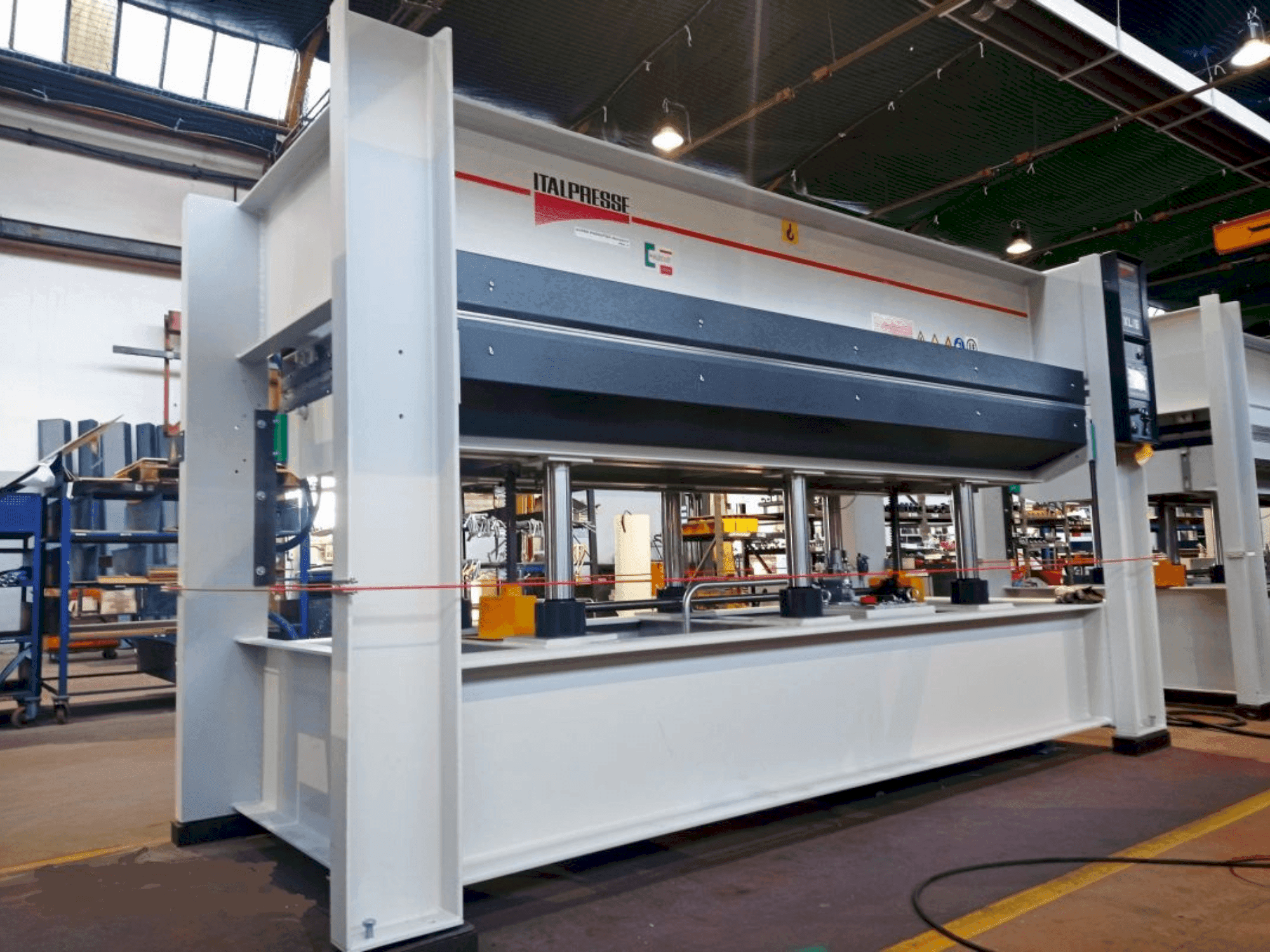 Вид станка ITALPRESSE XL/6 30-13 PM BO  спереди