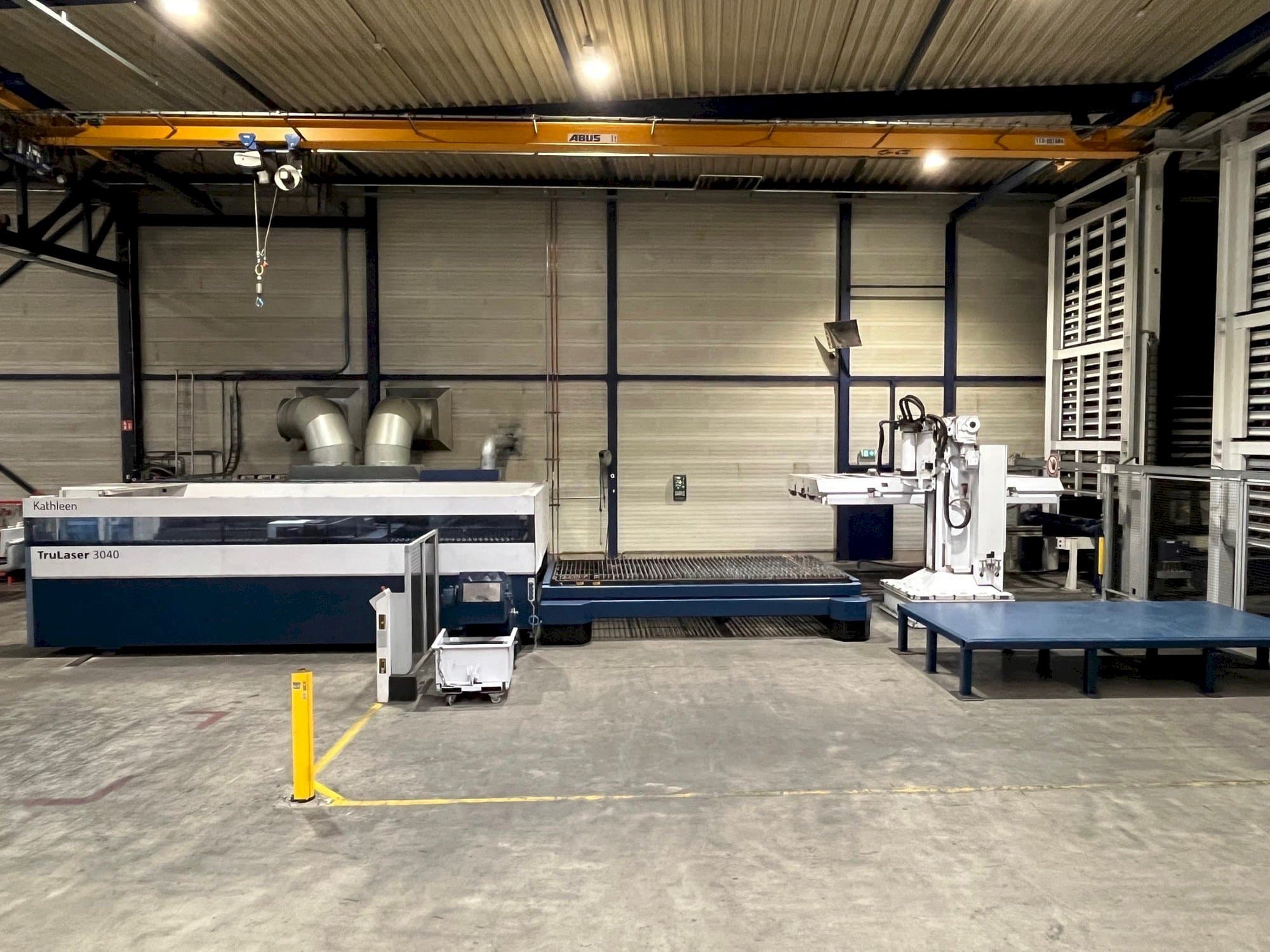 Вид станка Trumpf TruLaser 3040 6kW CO2 + Liftmaster спереди