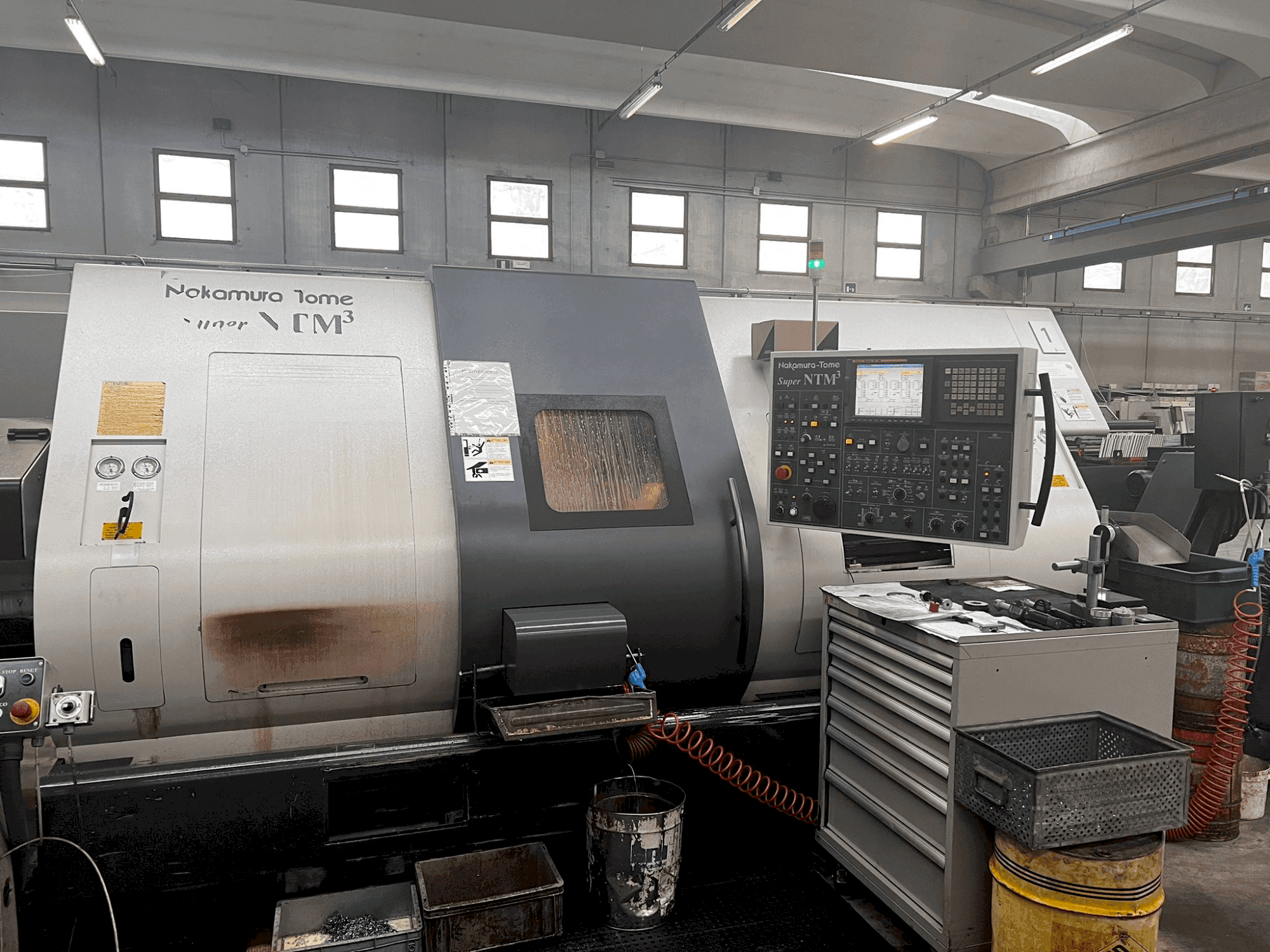 Вид станка NAKAMURA NTM3 спереди
