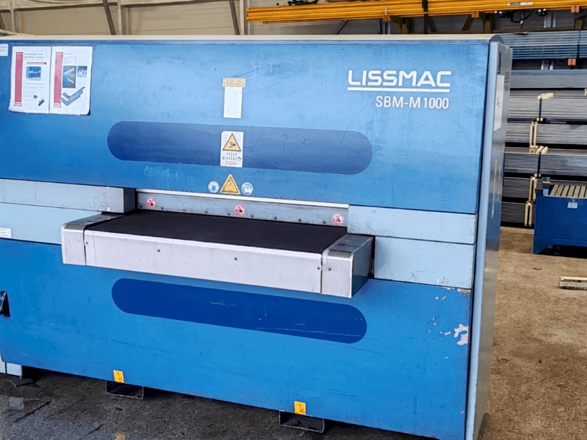 Вид станка LISSMAC SBM-M 1000 B2 спереди