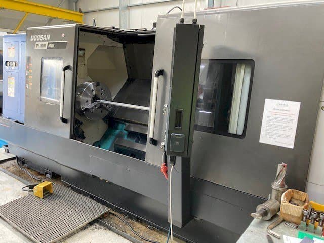 Вид станка Doosan Puma 5100LB спереди