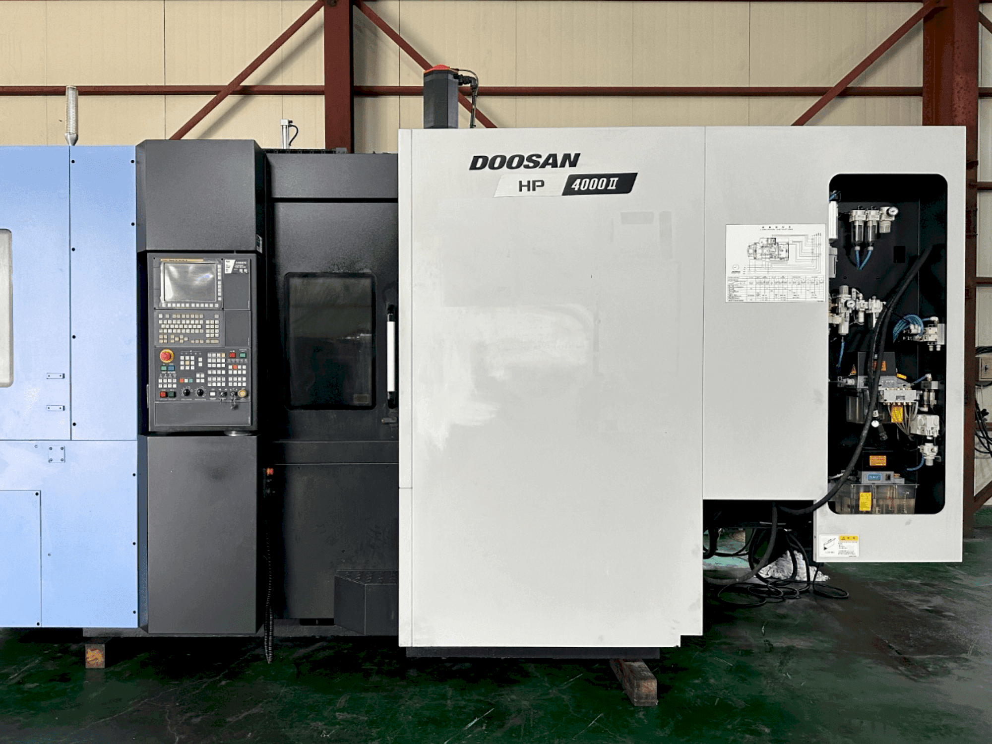 Вид станка DOOSAN HP 4000 II спереди