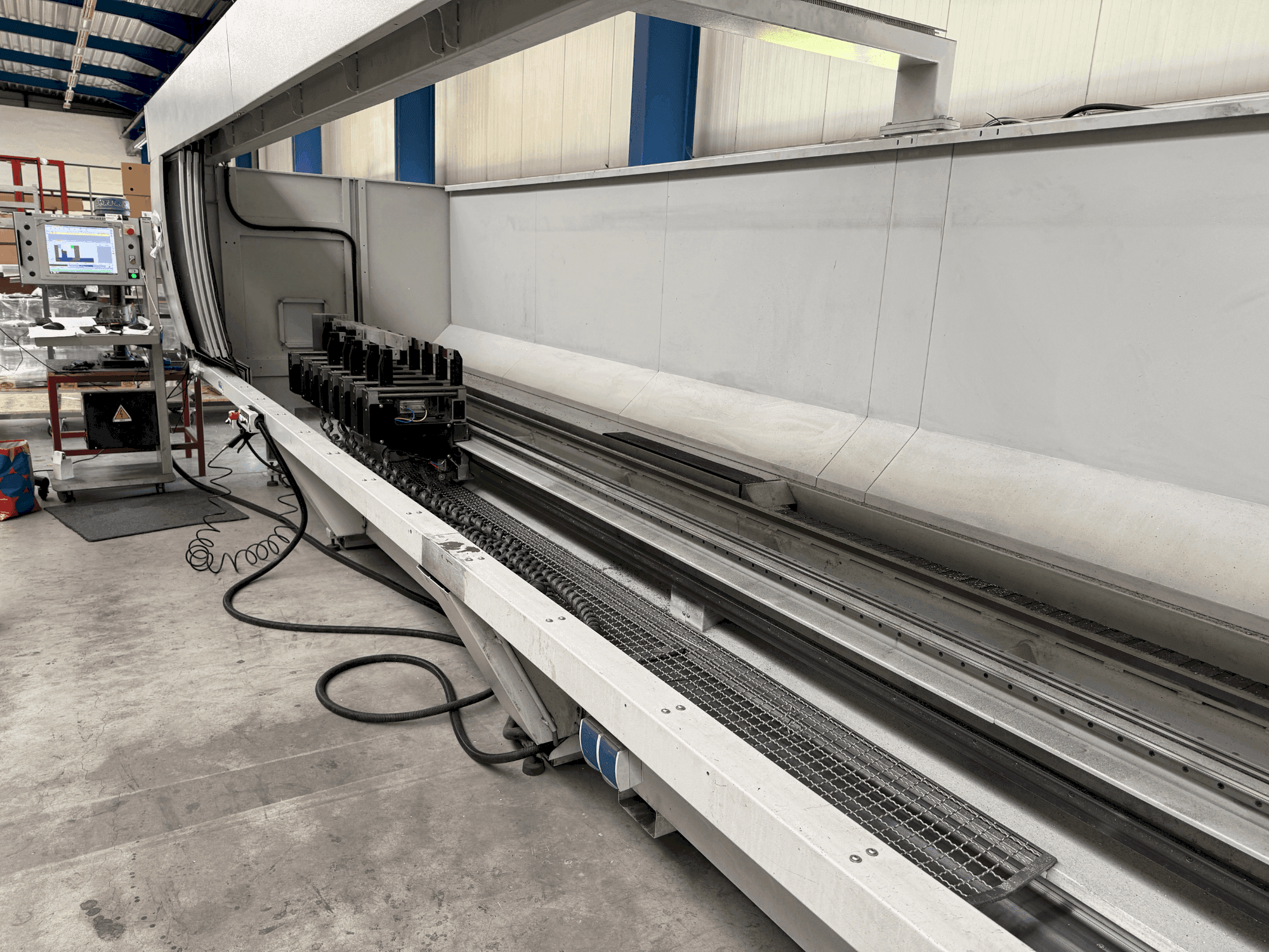 Вид станка FomIndustrie DALI 70 спереди