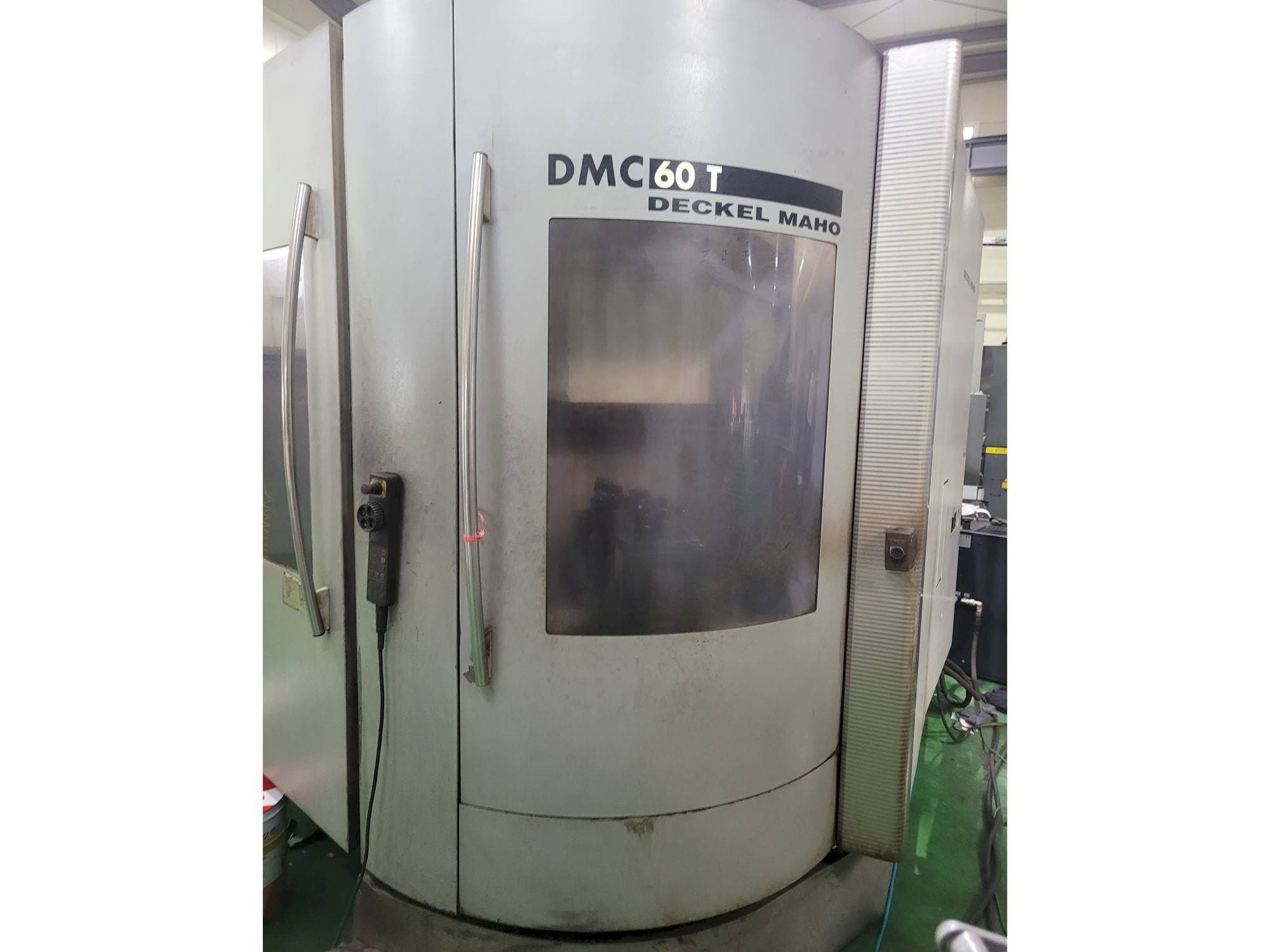 Вид станка DECKEL MAHO DMC 60 T спереди