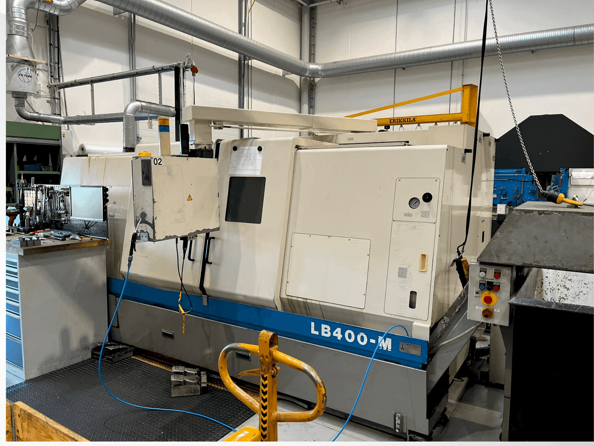 Вид станка Okuma LB400 M спереди