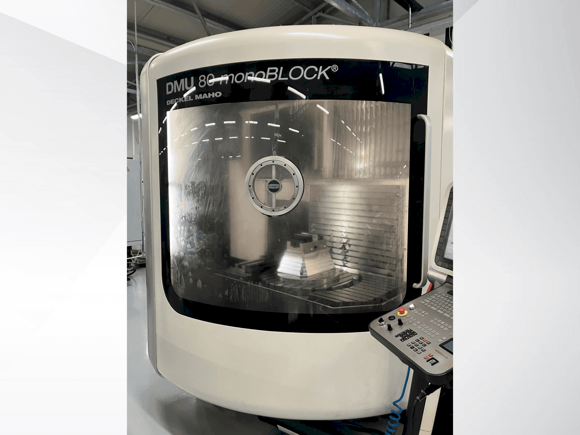 Вид станка DMG MORI DMU 80 Monoblock  спереди