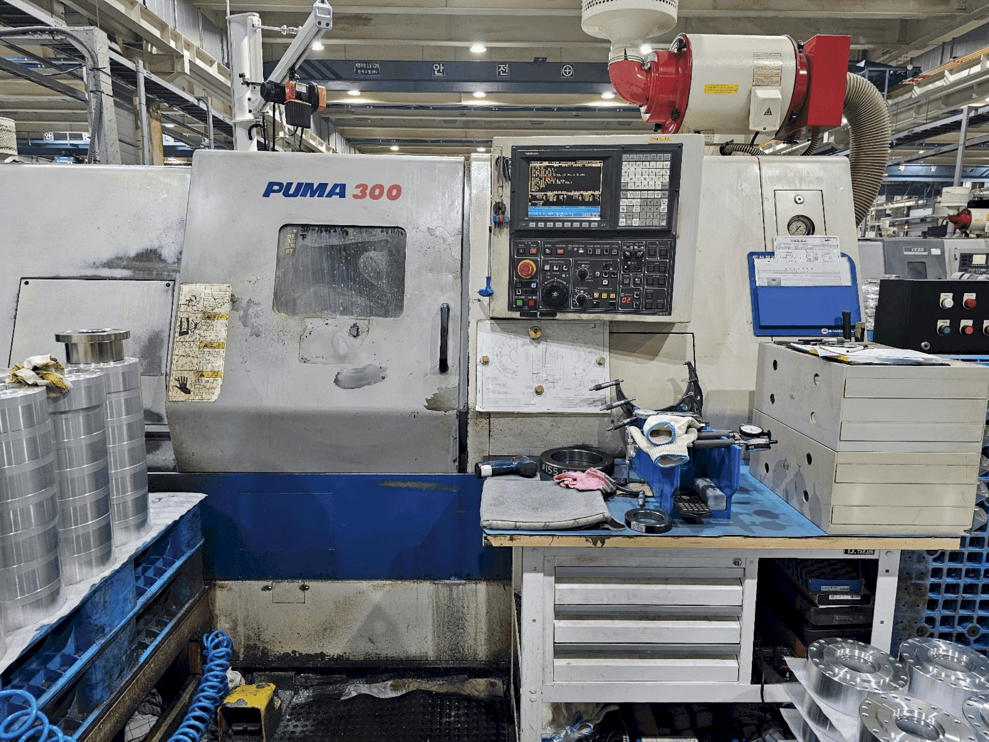 Вид станка DOOSAN PUMA 300 C спереди