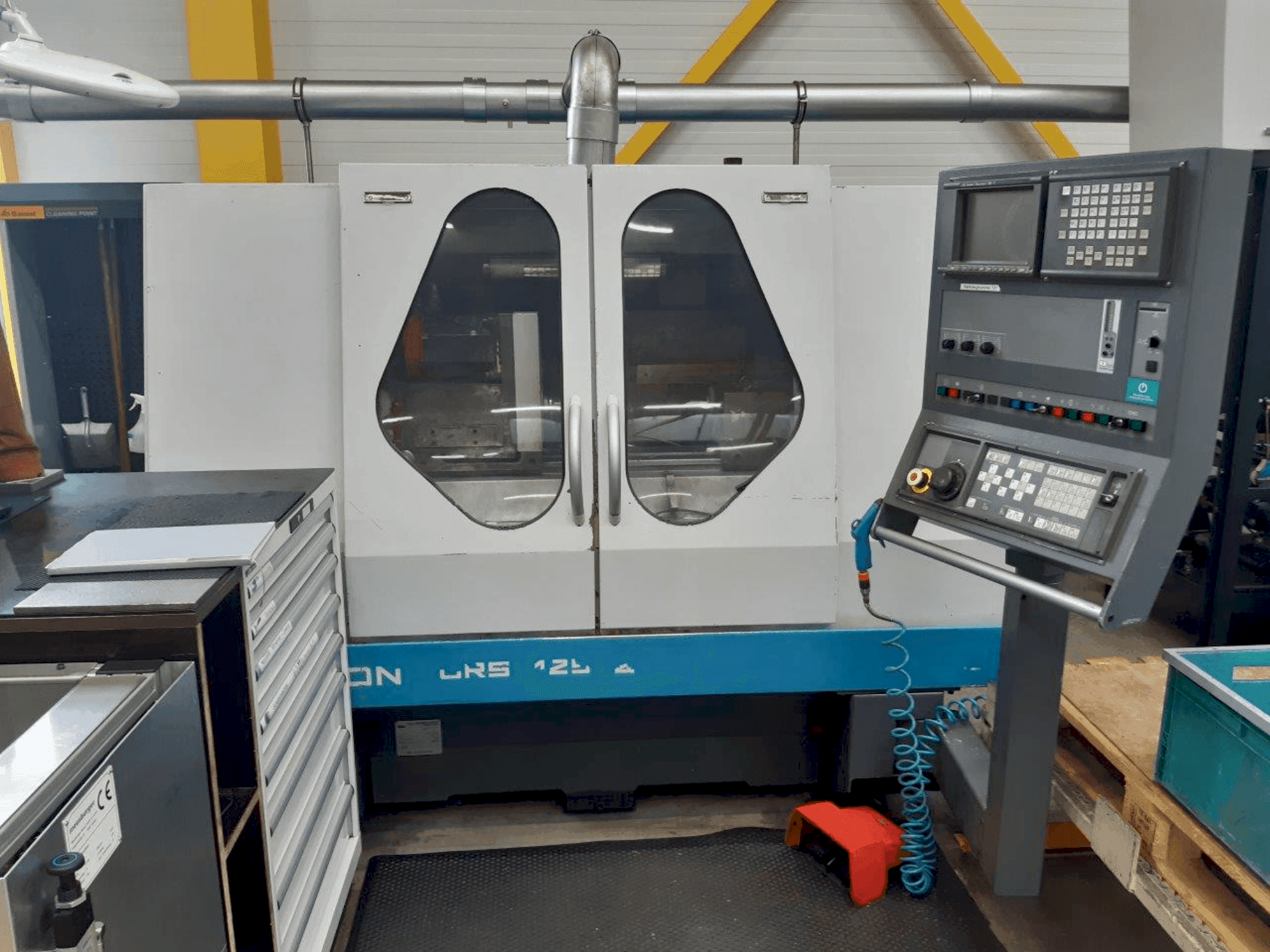 Вид станка KELLENBERGER Kel-Vision URS 125  спереди