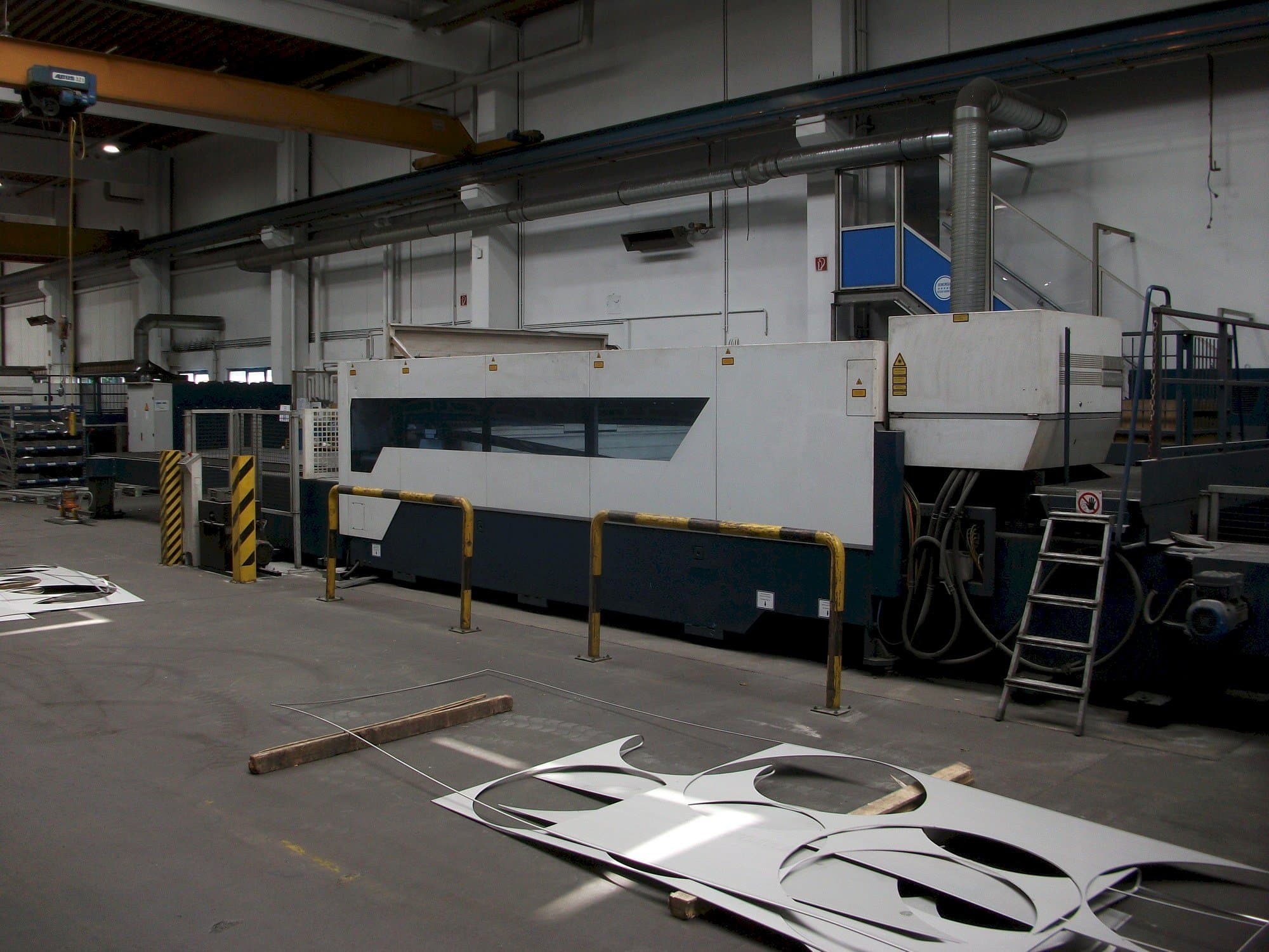 Вид станка Trumpf TruLaser 8000 TruFlow 6000 спереди