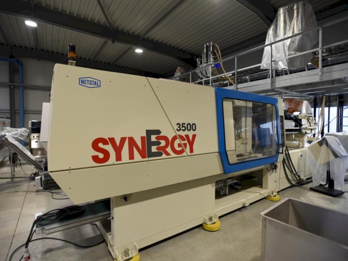 Вид станка Netstal SynErgy 3500-1700 спереди