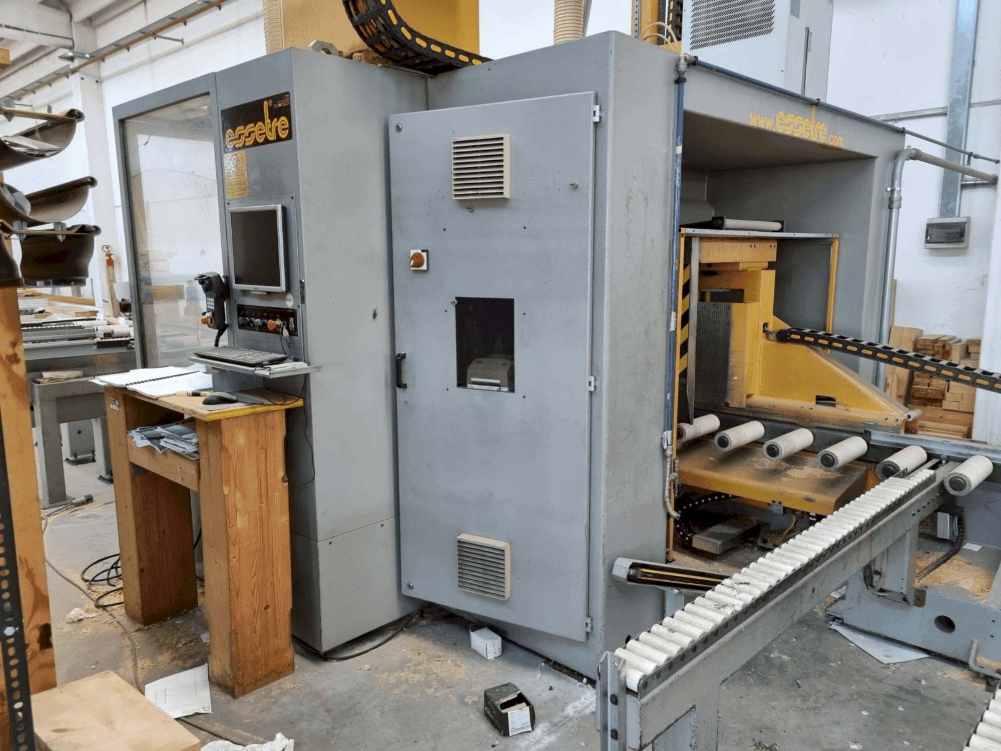 Вид станка ESSETRE TECHNO  спереди