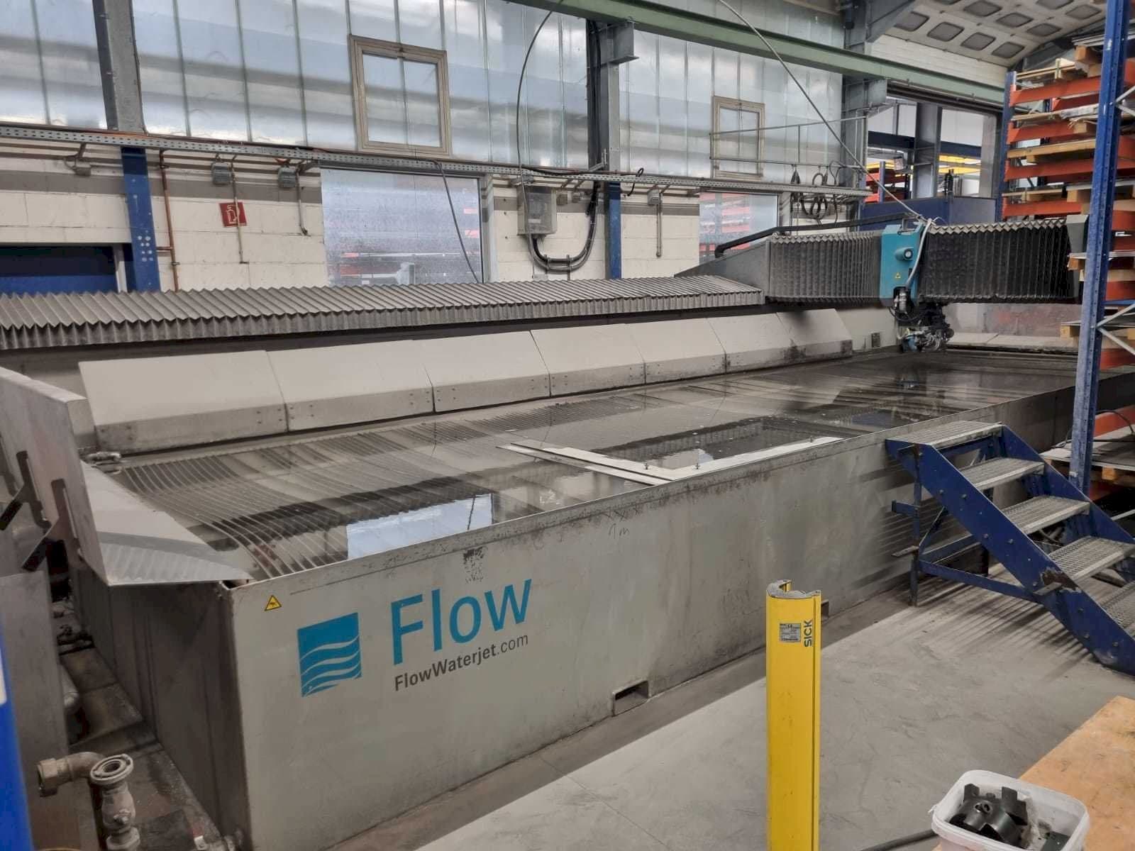 Вид станка Flow ADS 24/ll  спереди