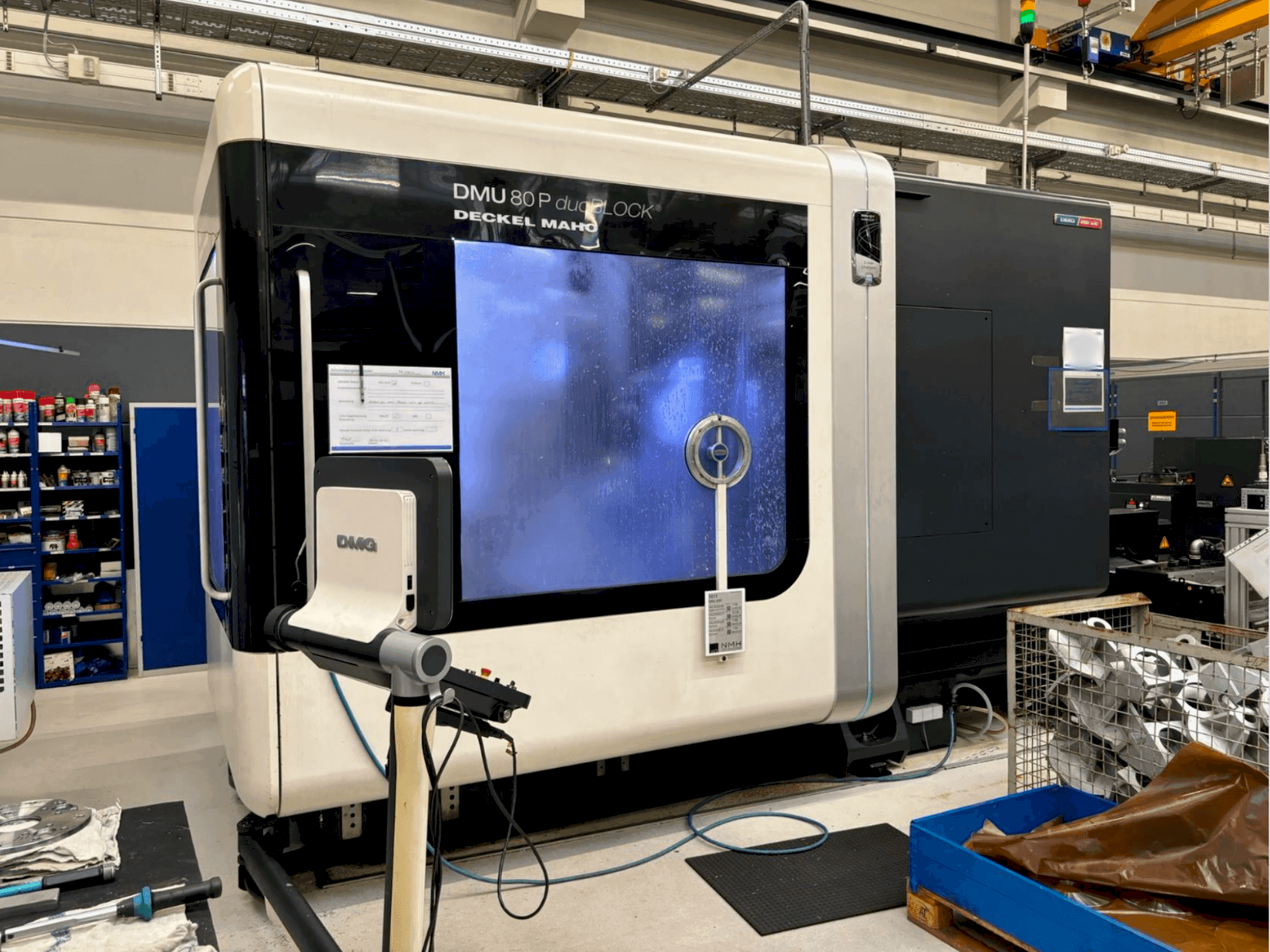 Вид станка DMG MORI 80 P Duoblock  спереди