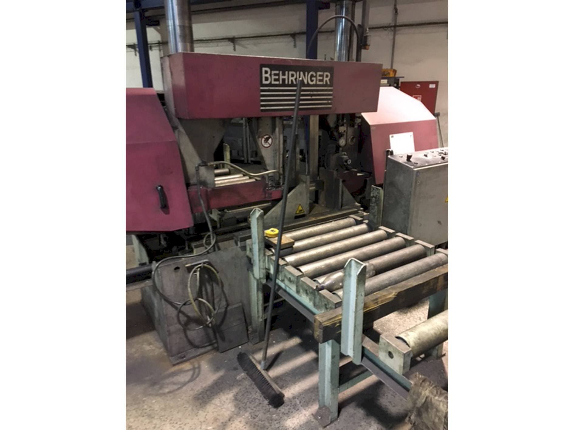 Вид станка Behringer HBP 530 спереди