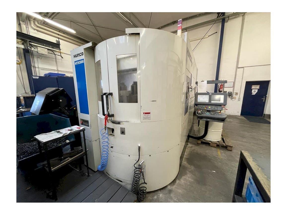 Вид станка Hurco HTX 500  спереди
