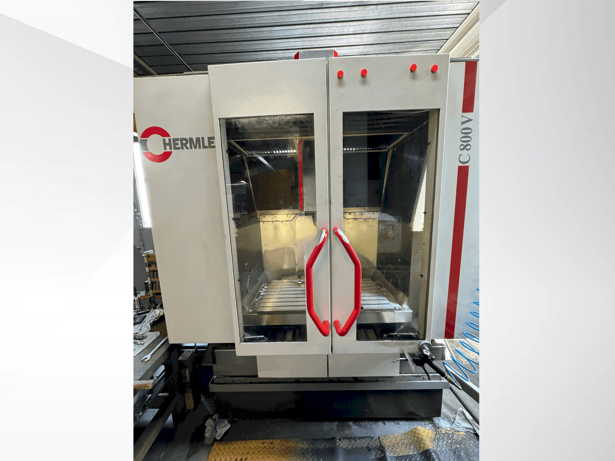 Вид станка HERMLE C 800 V спереди