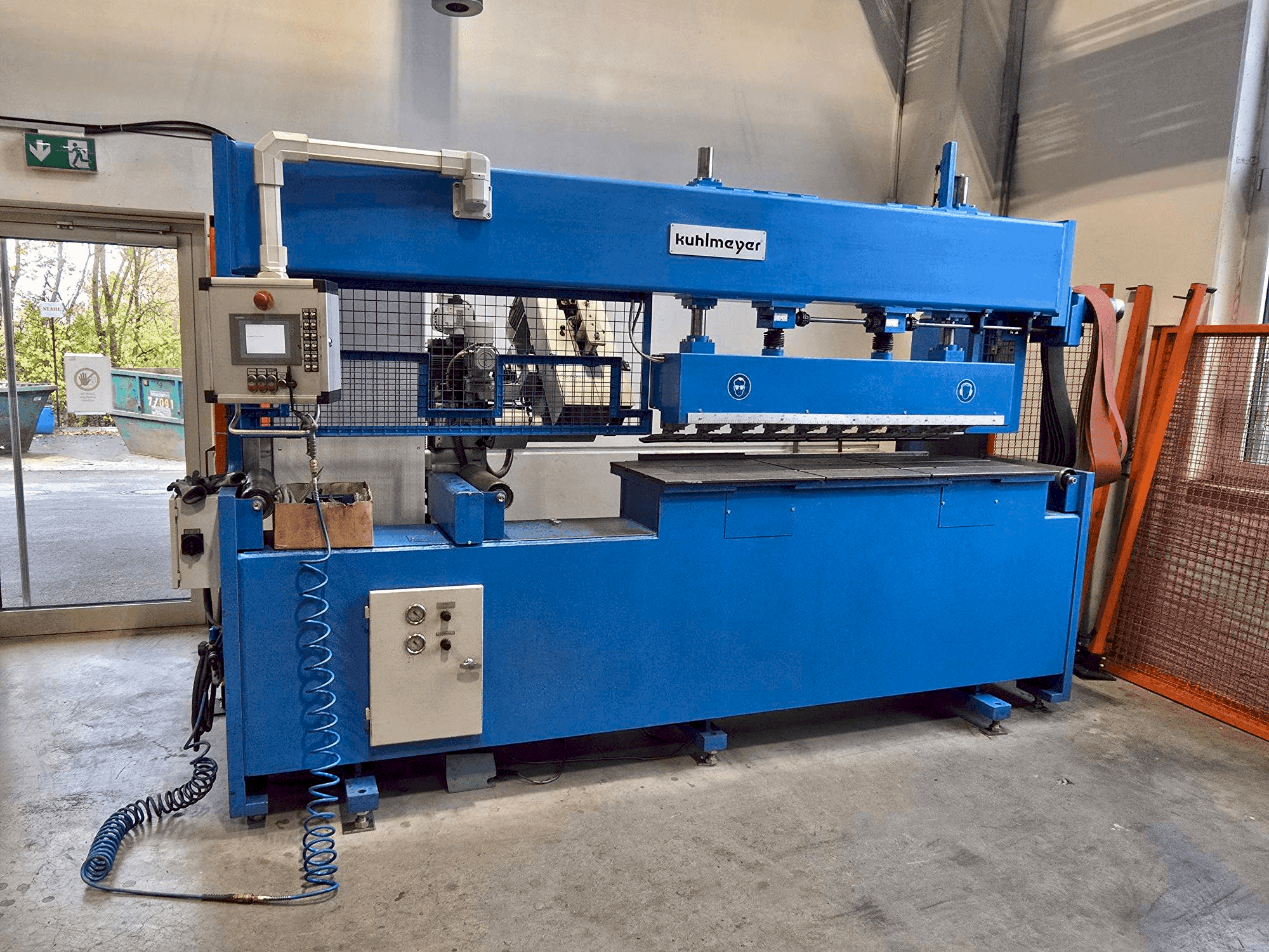 Вид станка KUHLMEYER Fasen Fix 4.1-1500  спереди