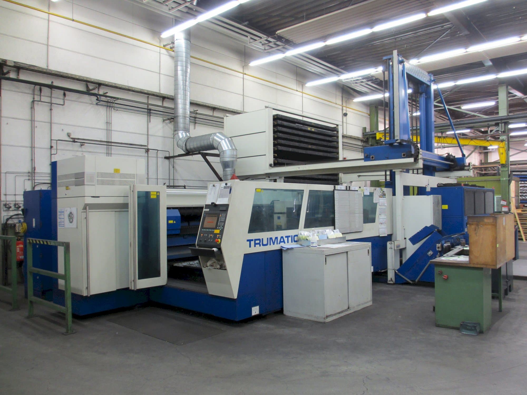 Вид станка Trumpf Trumatic L 3050 спереди