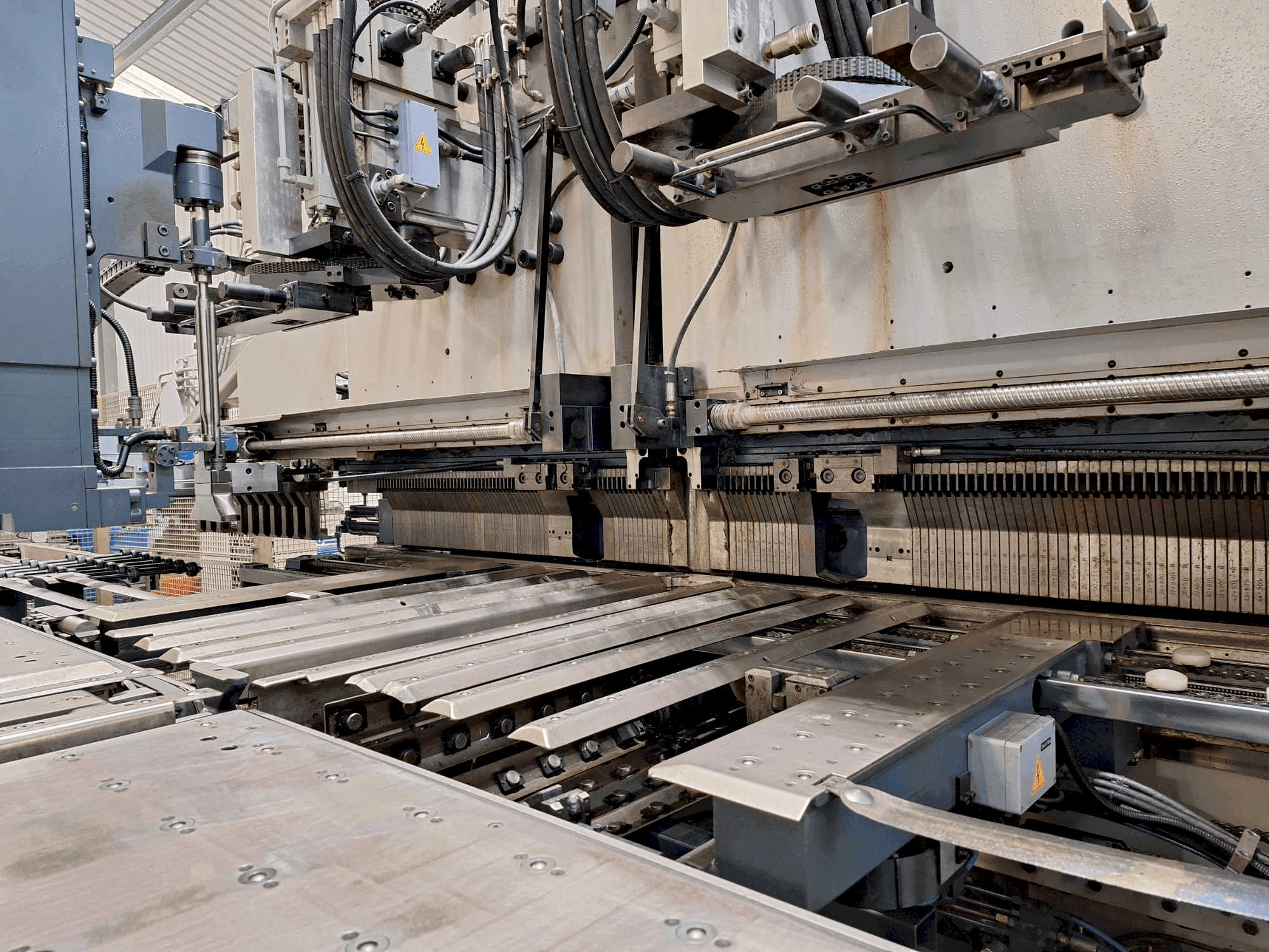 Вид станка Salvagnini P4-2220 спереди