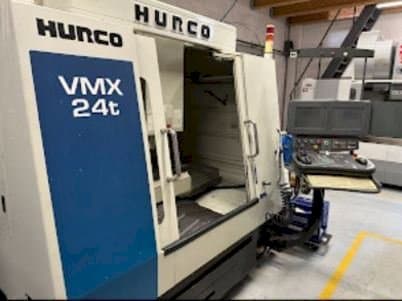 Вид станка с Hurco VMX 24 T правой стороны