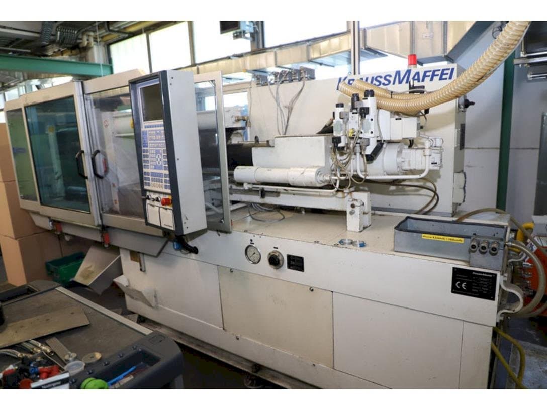 Вид  станка с Krauss Maffei 65-220 C1  правой строны
