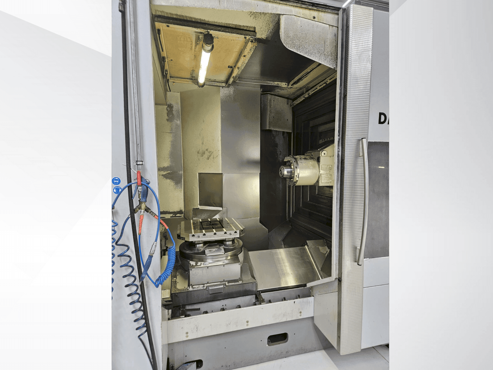 Вид станка DECKEL MAHO DMC 70H duoBlock спереди