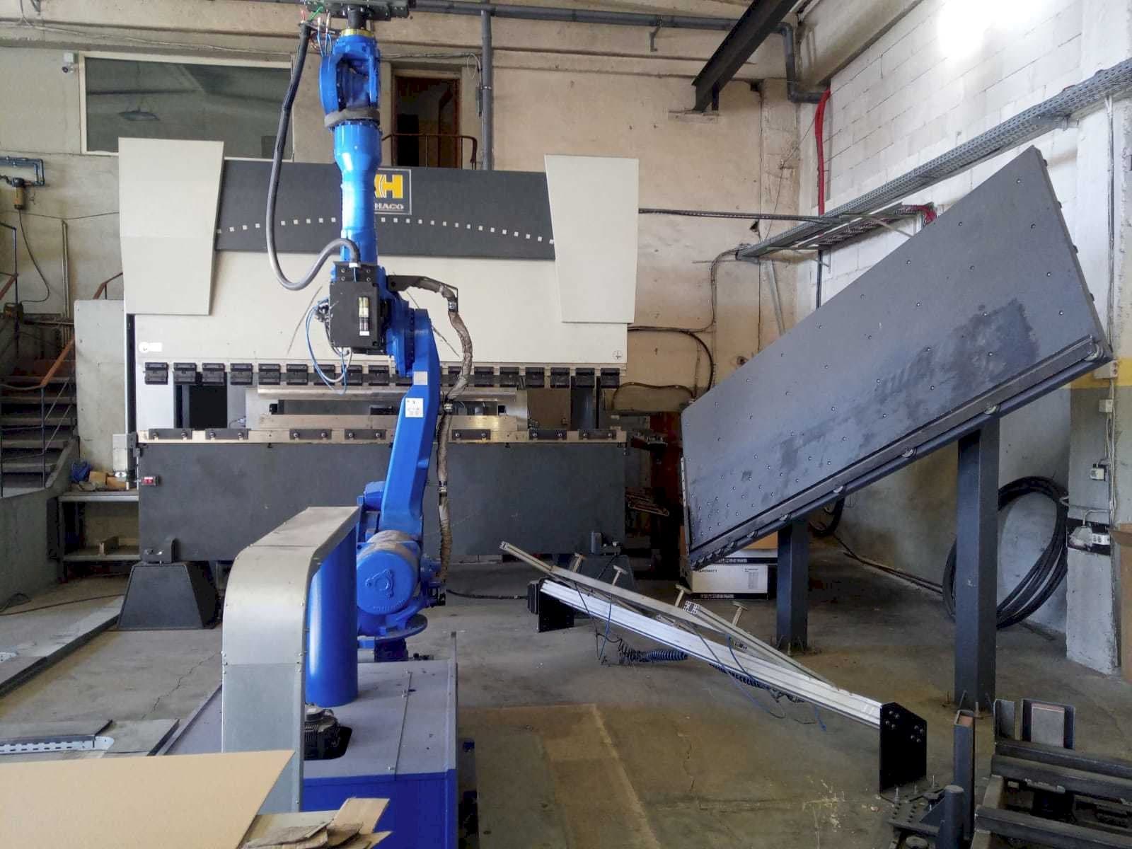 Вид станка HACO ERM 36150 спереди