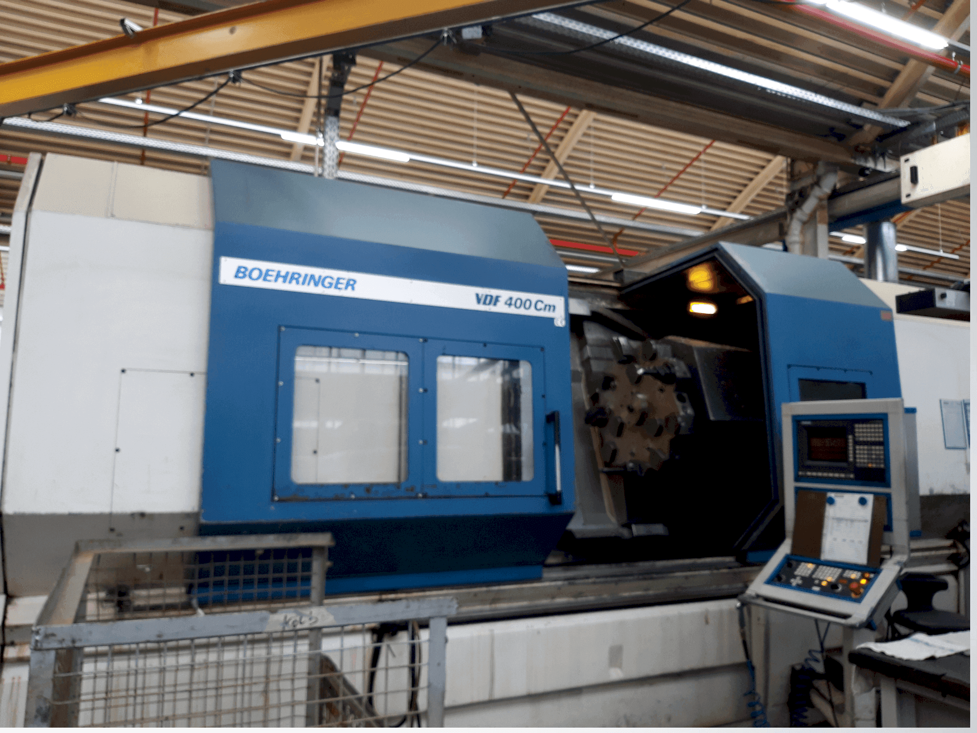 Вид станка BOEHRINGER VDF 400 CM спереди