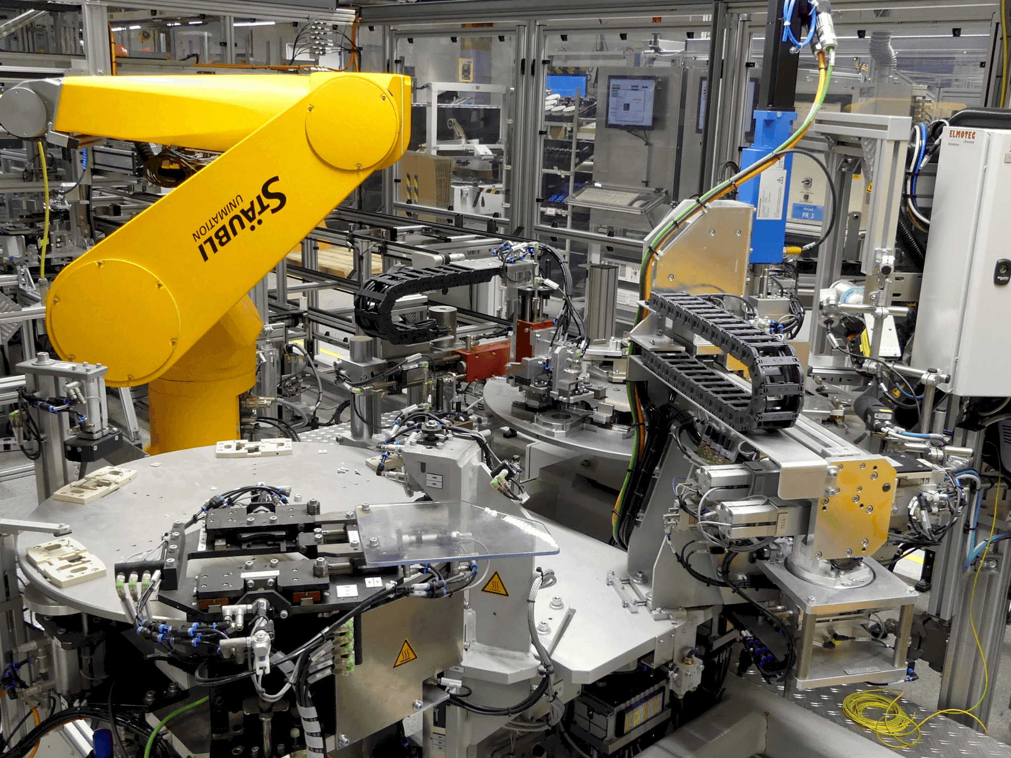 Вид станка ELMOTEC 16479  спереди