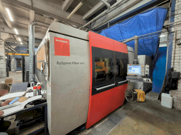 Вид станка Bystronic Bysprint Fiber 3015 3kW спереди