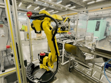 Вид станка FANUC M-20ia 35M спереди