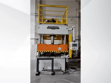 Вид станка HIDROLIKSAN PH4C 200T  спереди